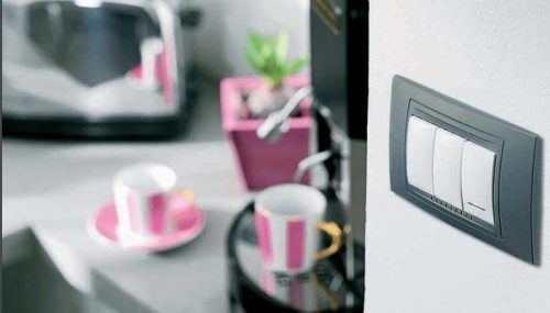 أوجة شنايدر ايزي ستايل 3 فتحة